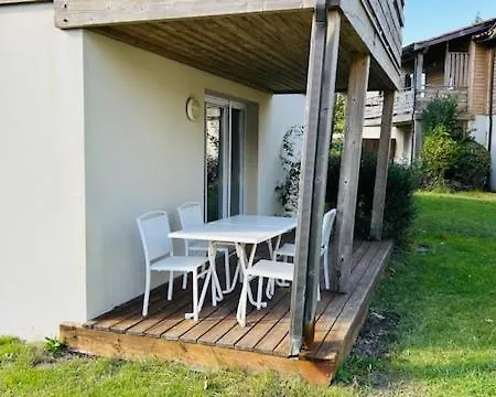 Les Du Apartment