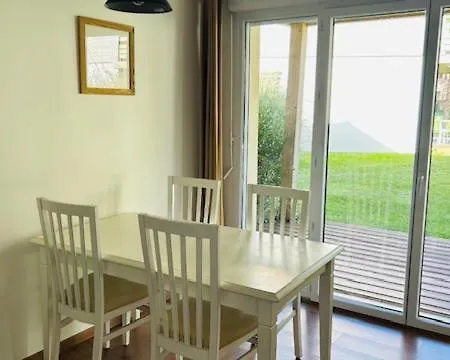 Les Du Appt F45 Apartment